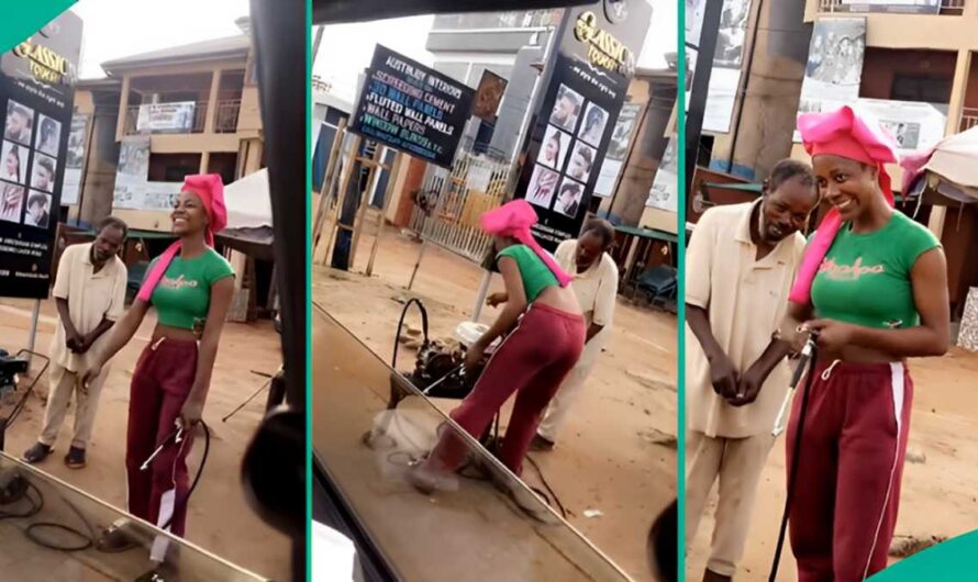 Pretty Young Lady Assists Her Father Who is a Roadside Vulcanizer, Many Hail Her